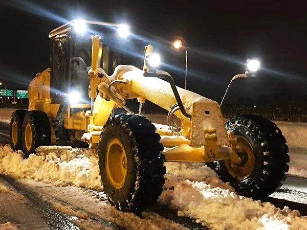 鏟雪專用車